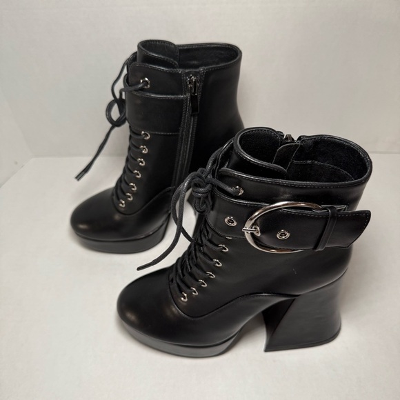 Women’s Boots 5 - Picture 1 of 7